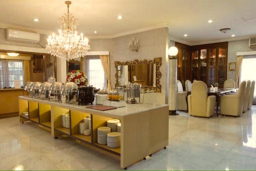 Arimbi Pejaten Suites Giacarta Esterno foto