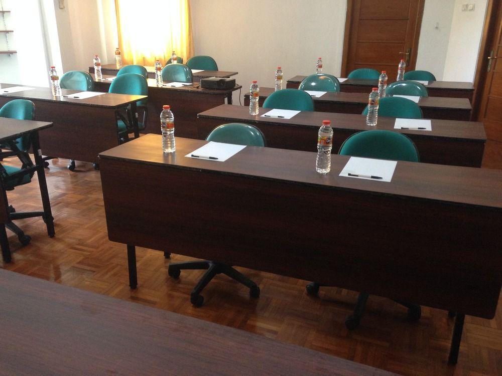Arimbi Pejaten Suites Giacarta Esterno foto