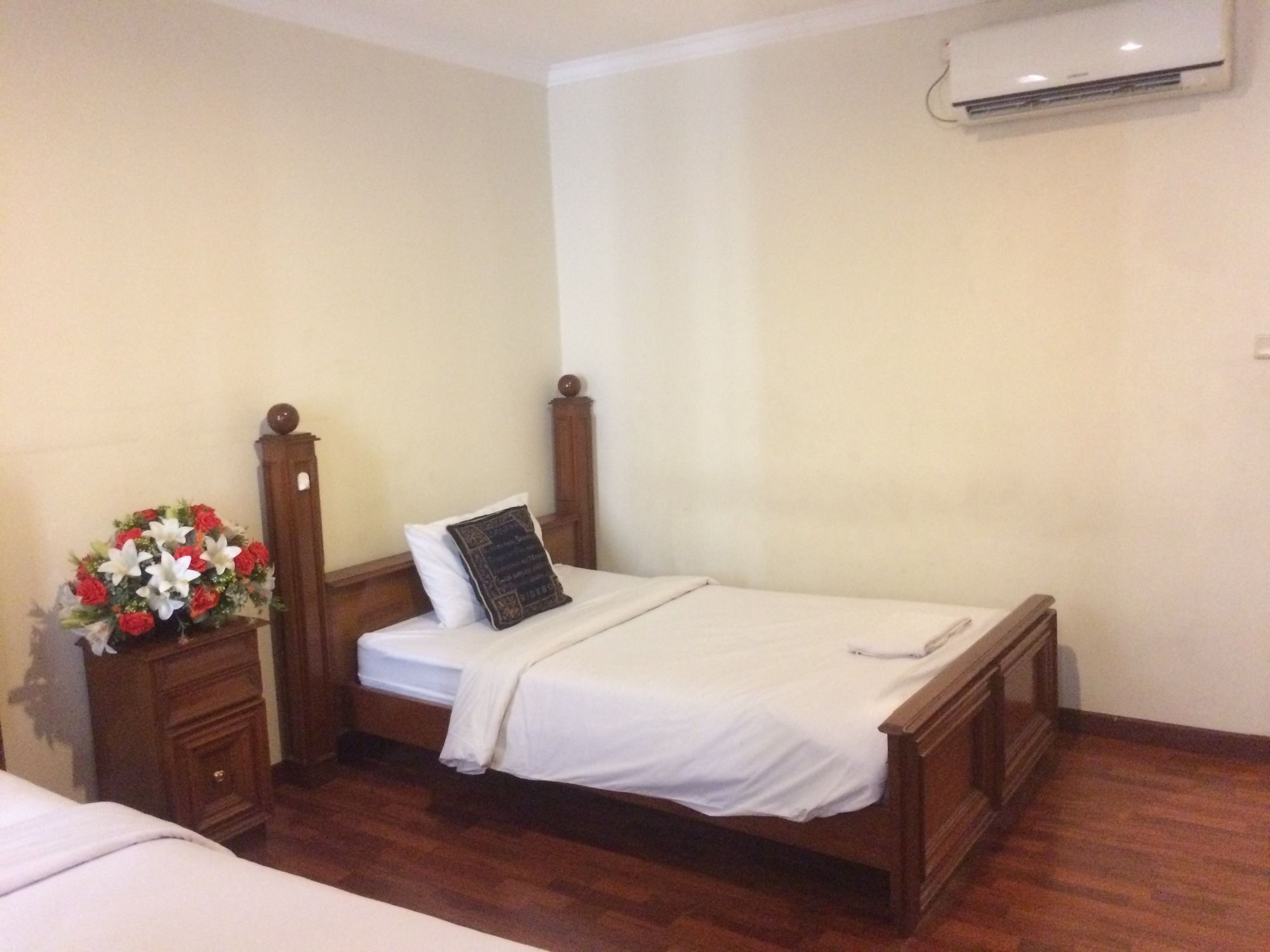 Arimbi Pejaten Suites Giacarta Esterno foto